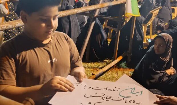 تصاویری از شهری که خردسالان هم در میدان هستند