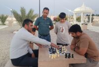 شطرنج بندرلنگه به پارک شهر رسید / تداوم تمرینات در فضای باز