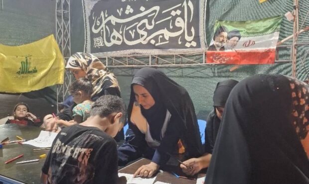 آگاه‌سازی مسئول اورژانس اجتماعی در غرفه تخصصی کودکان در تجمعات شبانه بیعت با رهبری و حمایت از انقلاب اسلامی
