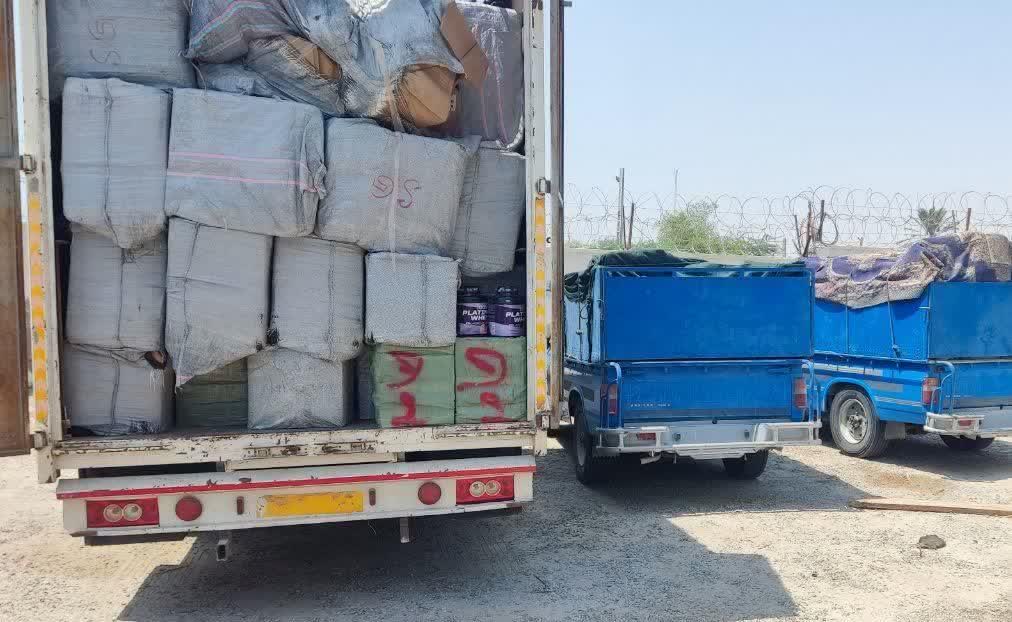 محل دپوی کالای قاچاق ۱۹۸ میلیاردی در بندرلنگه زیر ذره بین پلیس